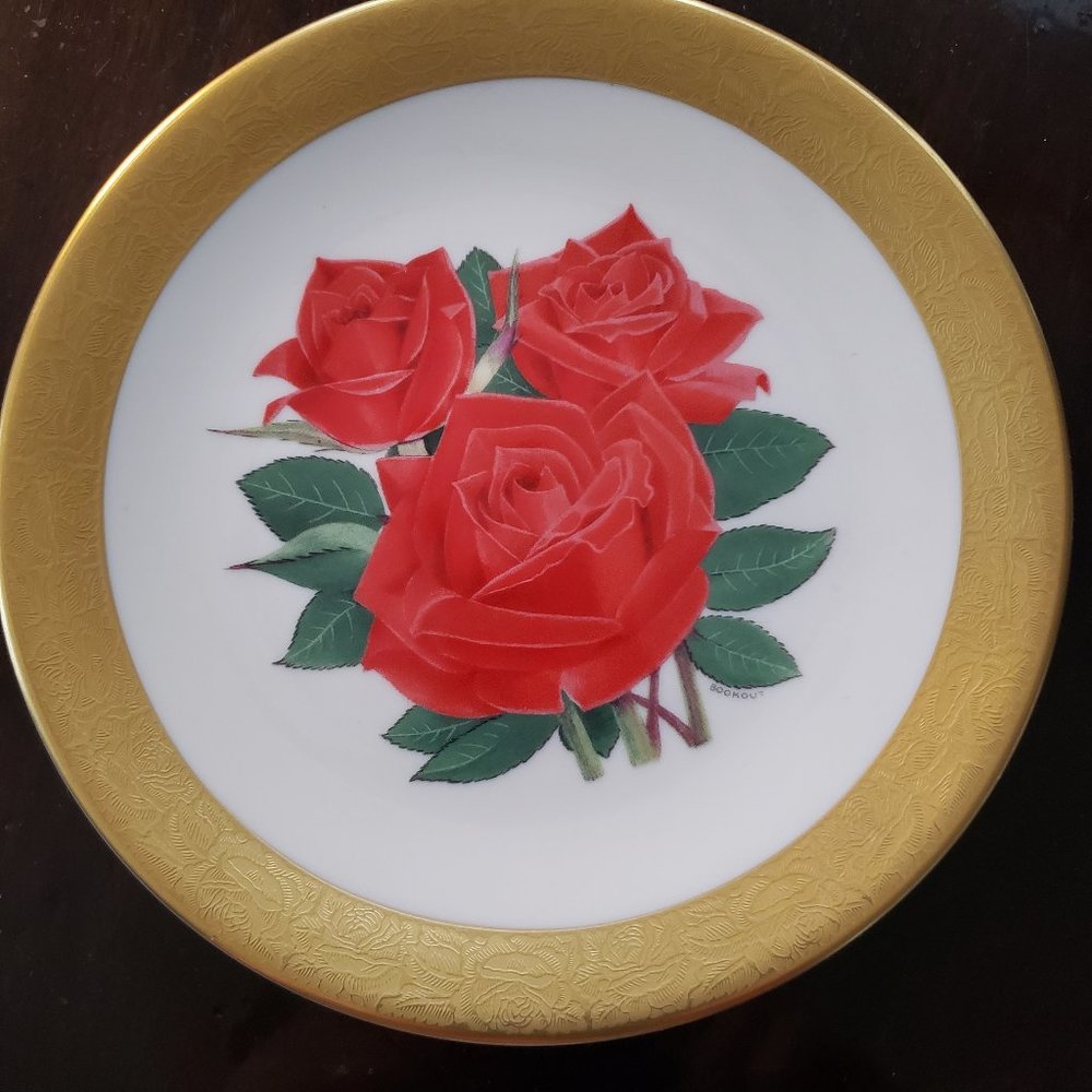 Miniture rose " Centerpiece" collector plate